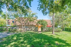 5252 WILLOW COURT, ORLANDO, FL 32811 Sold 01/15/24
