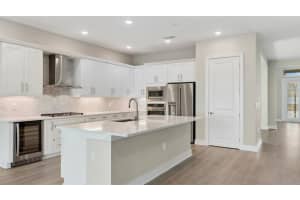 5085 FAIRHOPE CIRCLE, LAKEWOOD RANCH, FL 34211 Sold 04/18/24