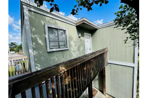 344 SCOTTSDALE SQUARE, WINTER PARK, FL 32792 Sold 01/05/24