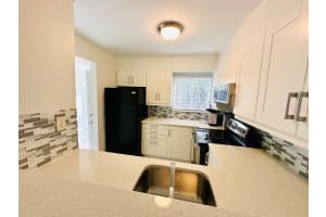 344 SCOTTSDALE SQUARE, WINTER PARK, FL 32792 Sold 01/05/24