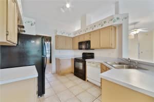 121 ESTATES CIRCLE, LAKE MARY, FL 32746 Sold 01/05/24