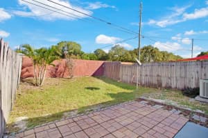 2004 SUNSET GROVE LANE, CLEARWATER, FL 33765 Sold 01/27/24