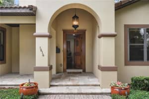 1614 PINE BLUFF AVENUE, ORLANDO, FL 32806 Sold 02/08/24