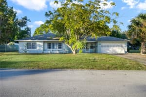 2765 PALMETTO ROAD, MOUNT DORA, FL 32757 Sold 02/09/24