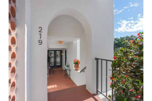 106 INTERLACHEN AVENUE, WINTER PARK, FL 32789 Sold 01/16/24
