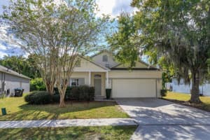 4817 WATERSIDE POINTE CIRCLE, ORLANDO, FL 32829 Sold 03/15/24