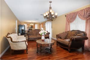 152 AURORA LANE, KISSIMMEE, FL 34758 Sold 02/13/25