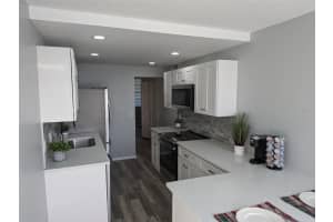 4720 LOCUST ST NE #309, ST PETERSBURG, FL 33703 Sold 07/15/24