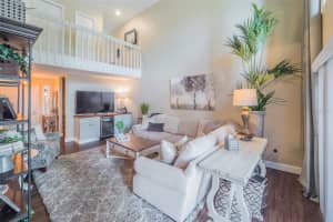 527 OAK HAVEN DRIVE, ALTAMONTE SPRINGS, FL 32701 Sold 12/27/23