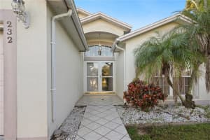 232 KINGS POND AVENUE, WINTER HAVEN, FL 33880 Sold 01/17/24