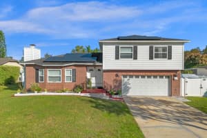 3223 KAYENTA COURT, ORLANDO, FL 32829 Sold 02/26/24