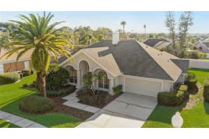 7902 CANYON LAKE CIRCLE, ORLANDO, FL 32835 Sold 12/27/23