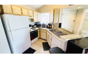 1940 LAKE ATRIUMS CIRCLE, ORLANDO, FL 32839 Sold 03/29/24