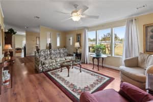 322 THORNHILL ESTATES COURT, WINTER HAVEN, FL 33880 Sold 01/26/24