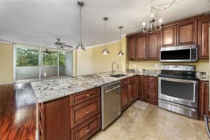 690 OSCEOLA AVENUE, WINTER PARK, FL 32789 Sold 04/05/24