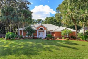 1086 CAVERN DRIVE, APOPKA, FL 32712 Sold 01/31/24