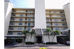 2800 COVE CAY DRIVE, CLEARWATER, FL 33760 Sold 04/17/24