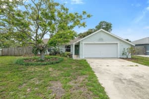 2705 RAINTREE LAKE CIRCLE, MERRITT ISLAND, FL 32953 Sold 02/23/24