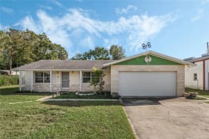 724 WINOGENE AVENUE, UMATILLA, FL 32784 Sold 02/14/25