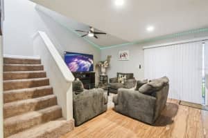 168 SCOTTSDALE SQUARE, WINTER PARK, FL 32792 Sold 03/13/24