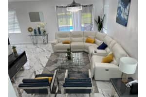 195 BLUE JAY WAY, DAVENPORT, FL 33896 Sold 03/01/24