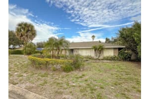6113 CHESHIRE LANE, ORLANDO, FL 32819 Sold 01/31/24