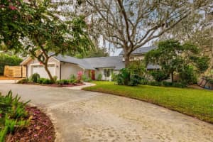 2520 MEADOWVIEW CIRCLE, WINDERMERE, FL 34786 Sold 02/16/24