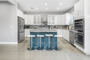 8703 CRESTGATE CIRCLE, ORLANDO, FL 32819 Sold 05/28/24