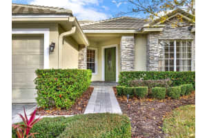 884 WOOD BRIAR LOOP, SANFORD, FL 32771 Sold 02/27/24