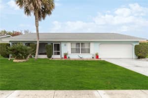 212 VIA HAVARRE, MERRITT ISLAND, FL 32953 Sold 04/17/24