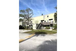 125 SCOTTSDALE SQUARE, WINTER PARK, FL 32792 Sold 05/08/24
