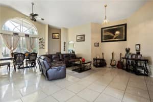 7848 COUNTRY RUN PARKWAY, ORLANDO, FL 32818 Sold 04/22/24