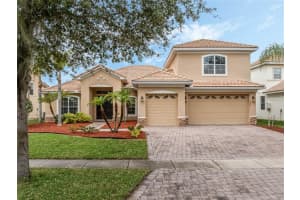 3824 GOLDEN FEATHER WAY, KISSIMMEE, FL 34746 Sold 09/30/24