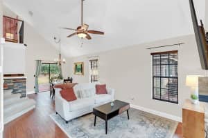 954 SOUTHRIDGE TRAIL, ALTAMONTE SPRINGS, FL 32714 Sold 03/08/24