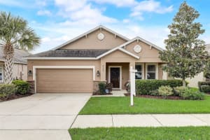 924 HILLTOP PARK COURT, APOPKA, FL 32703 Sold 04/09/24