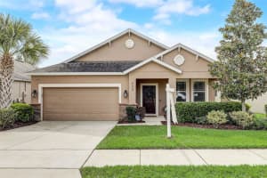 924 HILLTOP PARK COURT, APOPKA, FL 32703 Sold 04/09/24