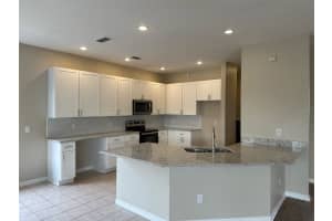 10452 AUTUMN GLEN COURT, ORLANDO, FL 32836 Sold 10/30/24