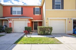 693 CRESTING OAK CIRCLE, ORLANDO, FL 32824 Sold 07/26/24