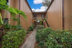 271 CROWN OAKS WAY, LONGWOOD, FL 32779 Sold 08/13/24