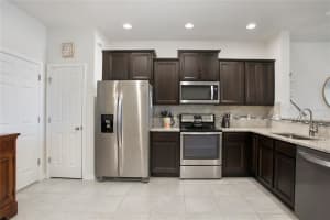 1077 PAVIA DRIVE, APOPKA, FL 32703 Sold 04/19/24