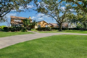 255 DEER ISLE DRIVE, WINTER GARDEN, FL 34787 Sold 05/09/24