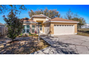 424 SHORT PINE CIRCLE, ORLANDO, FL 32807 Sold 04/22/24