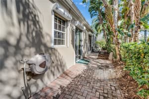 11800 ZELKOVA LANE, ORLANDO, FL 32827 Sold 05/31/24