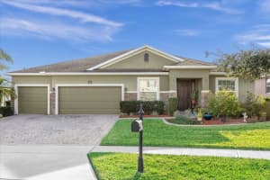 230 BROAD STREET, WINTER HAVEN, FL 33881 Sold 09/25/24