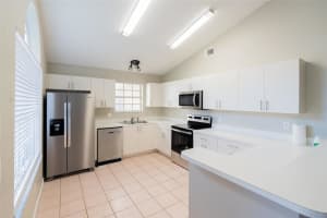 960 SYKES CT #103, ORLANDO, FL 32828 Sold 03/15/24