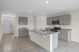 5010 FOXGLOVE CIRCLE, LAKELAND, FL 33811 Sold 08/20/24