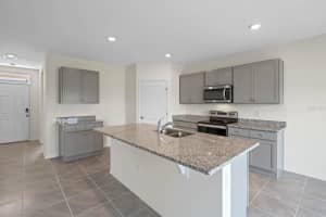 5010 FOXGLOVE CIRCLE, LAKELAND, FL 33811 Sold 08/20/24