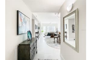 100 EOLA DRIVE, ORLANDO, FL 32801 Sold 04/17/24