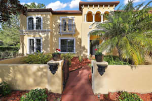36525 BARRINGTON DRIVE, EUSTIS, FL 32736 Sold 03/28/25