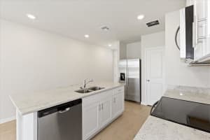 152 WHITELAND BEND, NOKOMIS, FL 34275 Sold 10/03/24